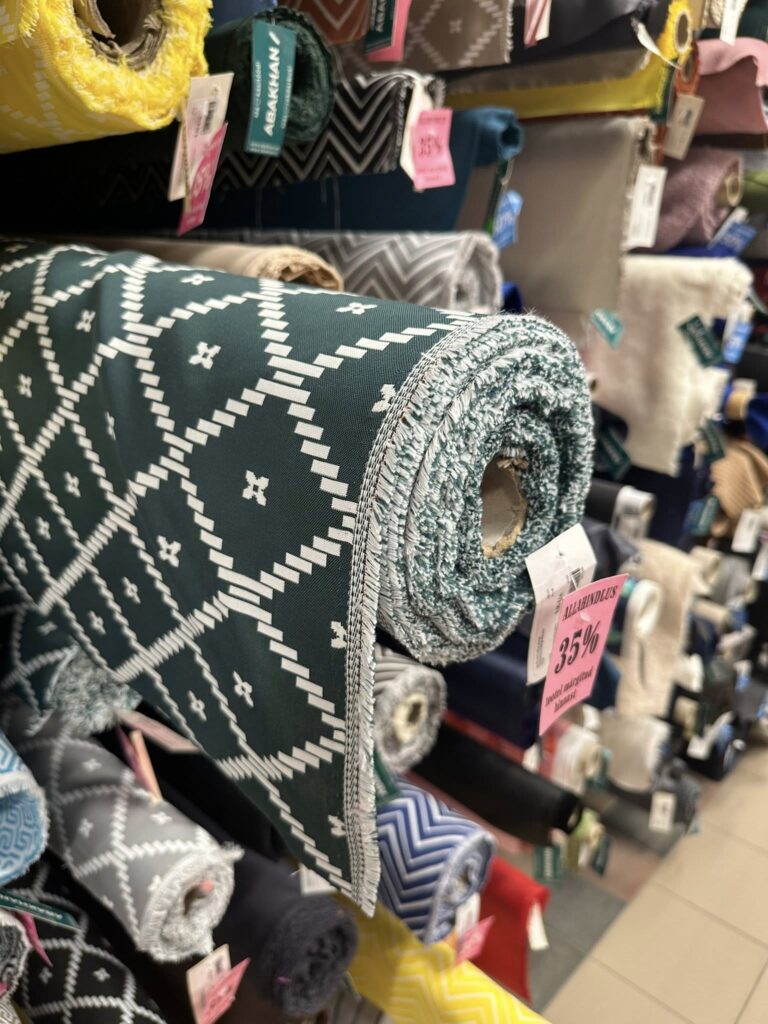 498200915 1427628218211882 226489638927024299 n 768x1024